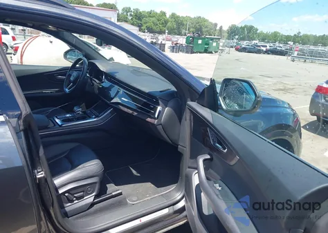 2021 Audi Q8 Premium Plus 55 Tfsi Quattro Tiptronic z USA, uszkodzony, nr VIN WA1EVAF12MD006405